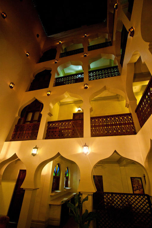 Asmini Palace Szálloda