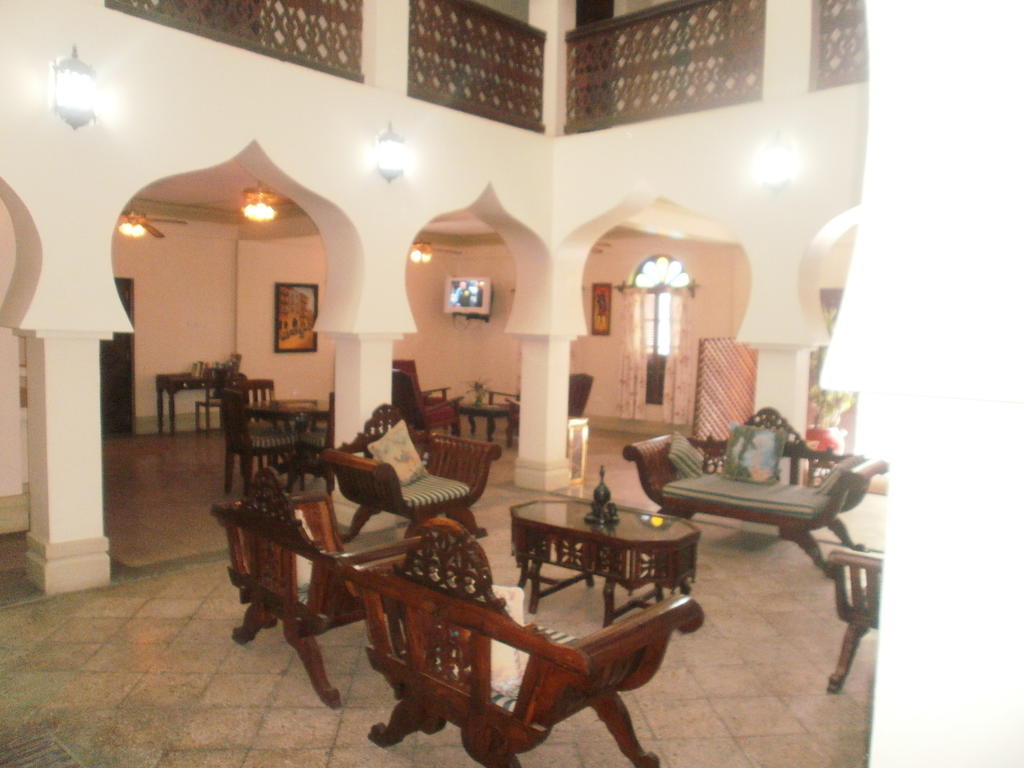 Asmini Palace Szálloda 3*