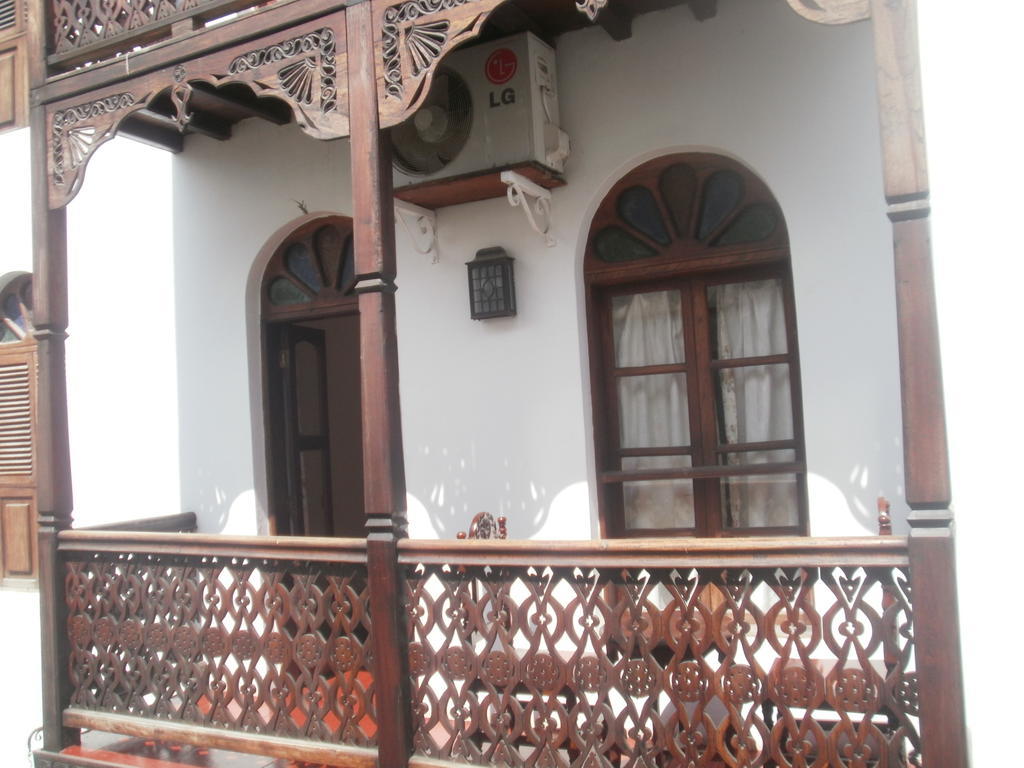 أسميني بالاس فندق 3*