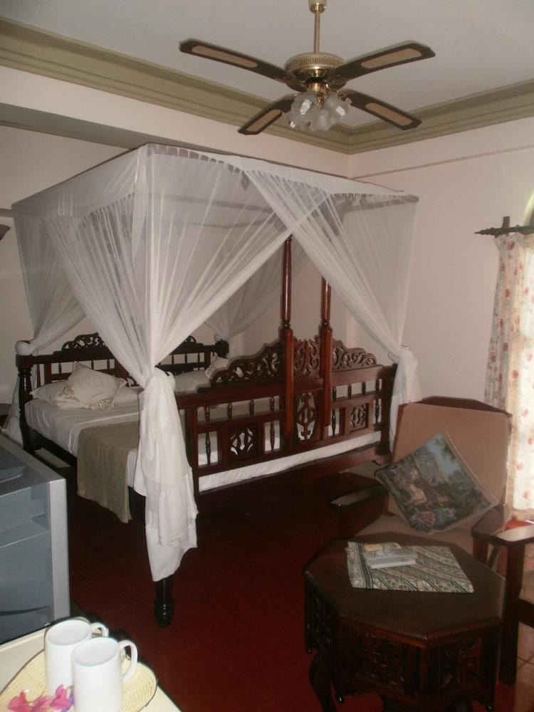 أسميني بالاس 3* Zanzibar