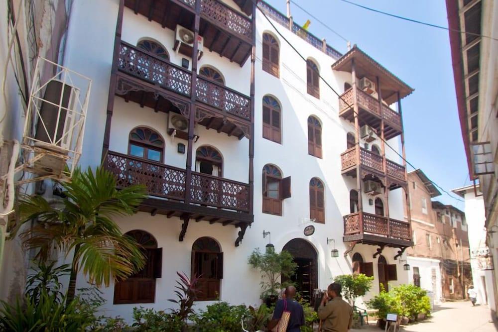 أسميني بالاس Zanzibar